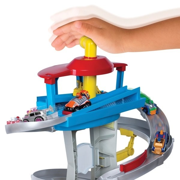 PAW Patrol True Metal Adventure Bay Rescue Playset with 2 Exclusive Mini Vehicles on Sale
