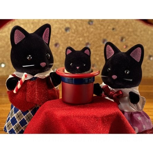 Sylvanian Families: Midnight Cat Family - Clearance Sale