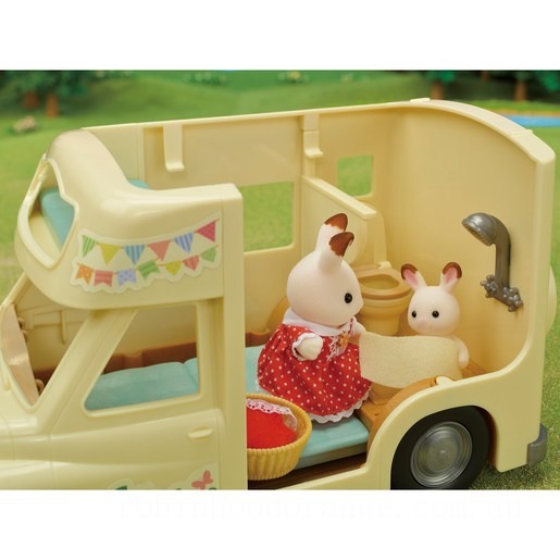 Sylvanian Families Family Campervan - Clearance Sale